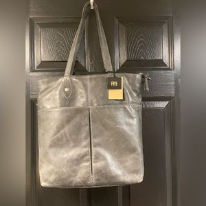 Frye Melissa shopper.NWT.